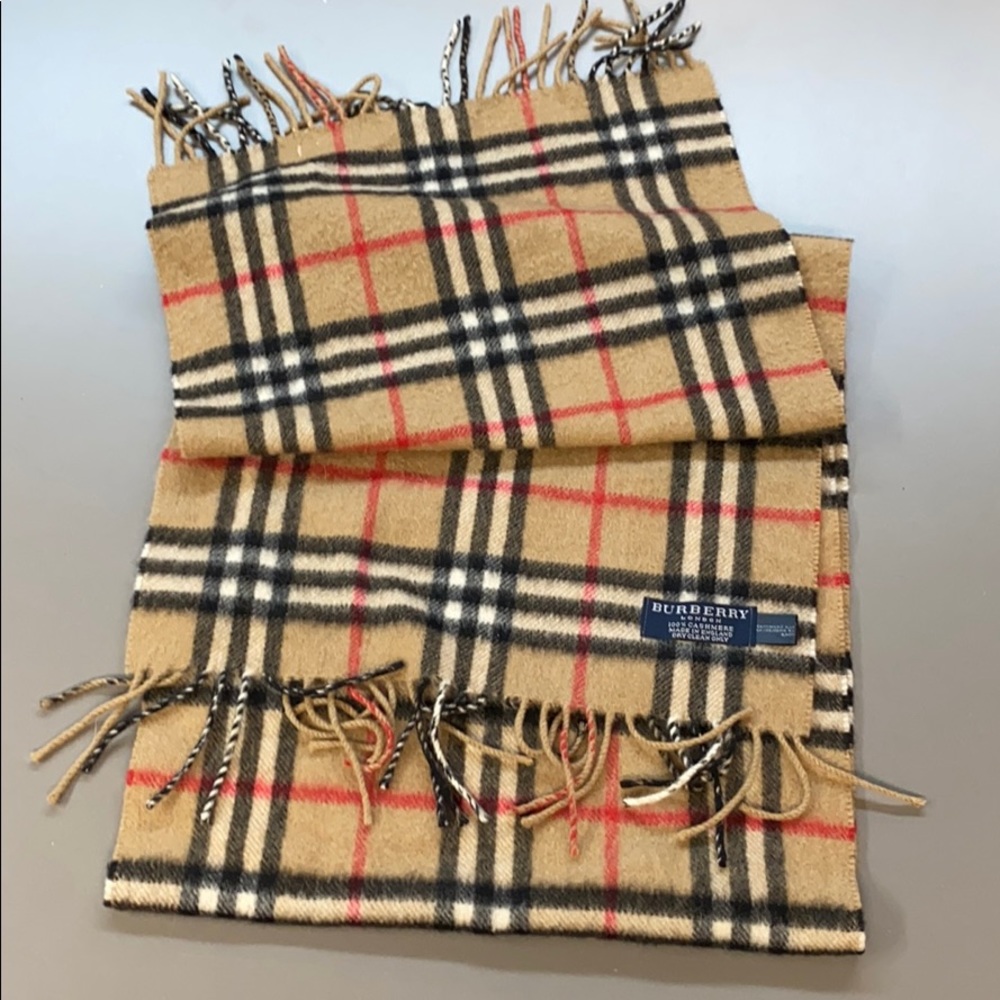 Burberry Cashmere scarf